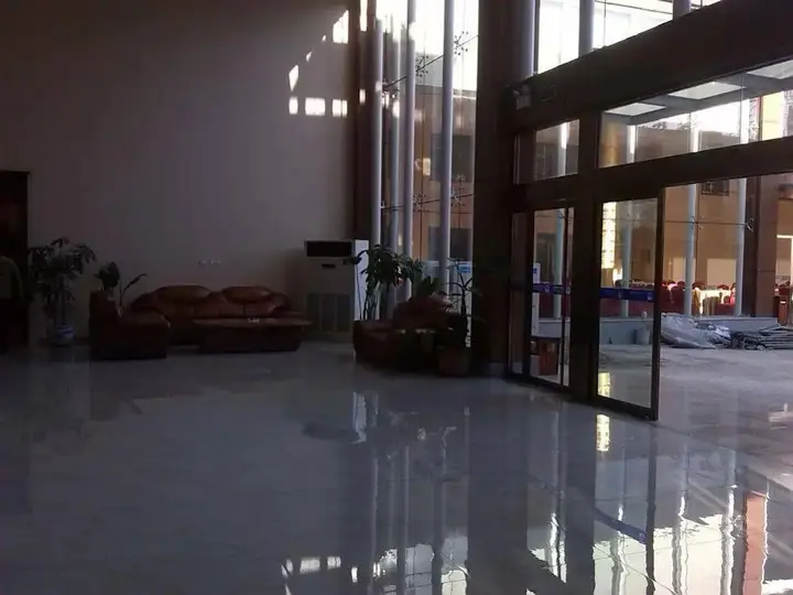 Пекин: Beijing Blue Peacock Business Hotel