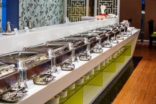 Цзиньцзэ: China Youth Hostel Landscape Garden Hotel (Suzhou Wujiang RT-Mart)