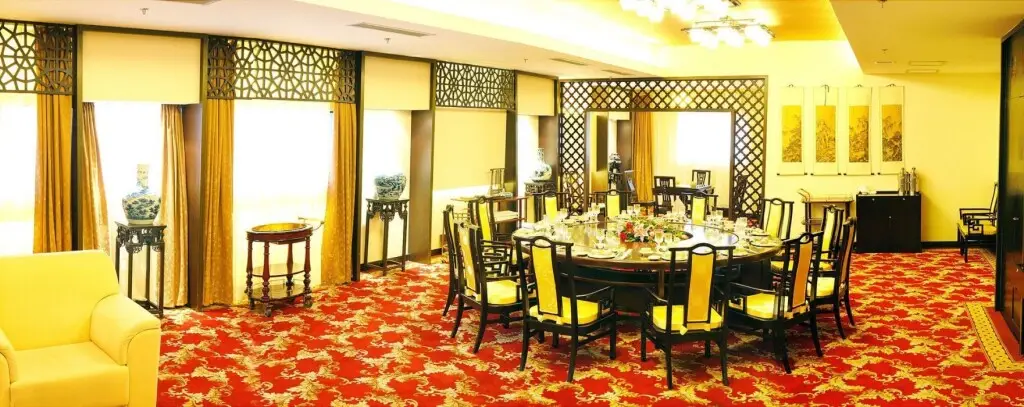 Тяньцзинь: Elegance Hotel Tianjin