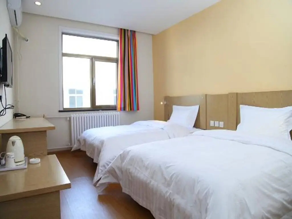 Пекин: 7 Days Inn Beijing Laiguangying Branch