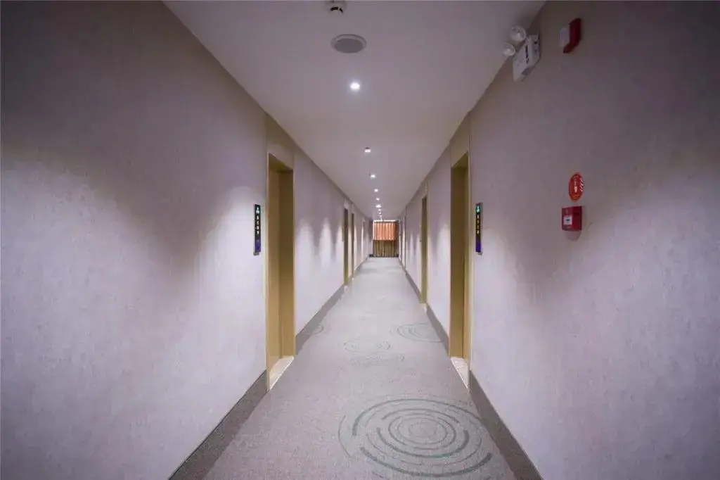 Уси: GreenTree Inn Jiangsu Wuxi Jiangyin Yunting Changshan Avenue ChenGYAng Road Business Hotel