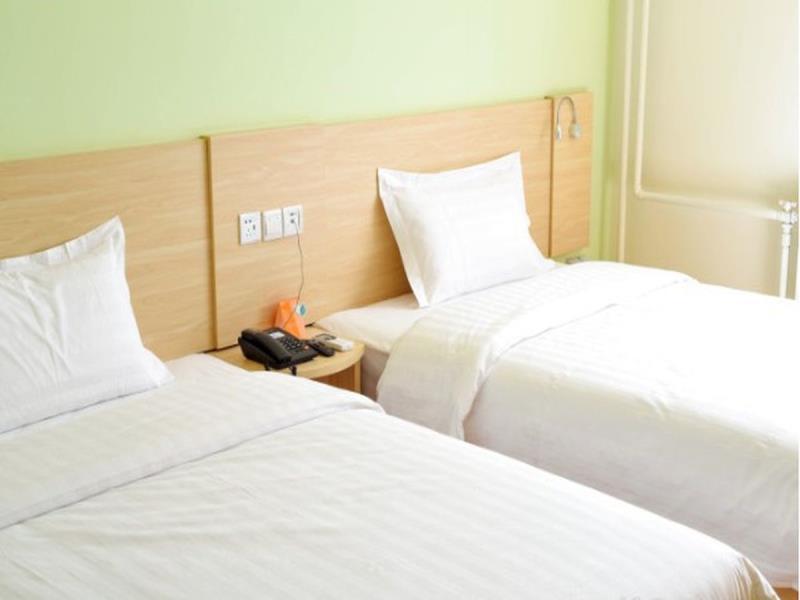 Пекин: 7 Days Inn Beijing Huilongguan Pingxifu Subway Station Branch