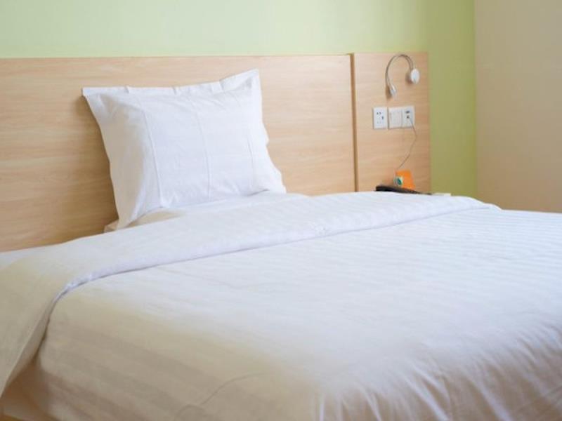 Пекин: 7 Days Inn Beijing Huilongguan Pingxifu Subway Station Branch
