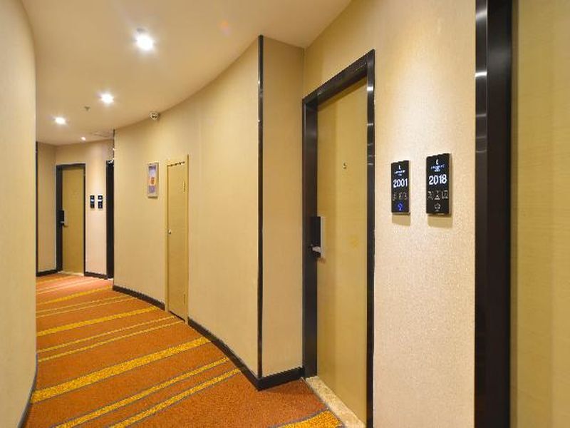 Лешан: Lavande Hotel Leshan High-Speed Rail Station Wanda Plaza Branch