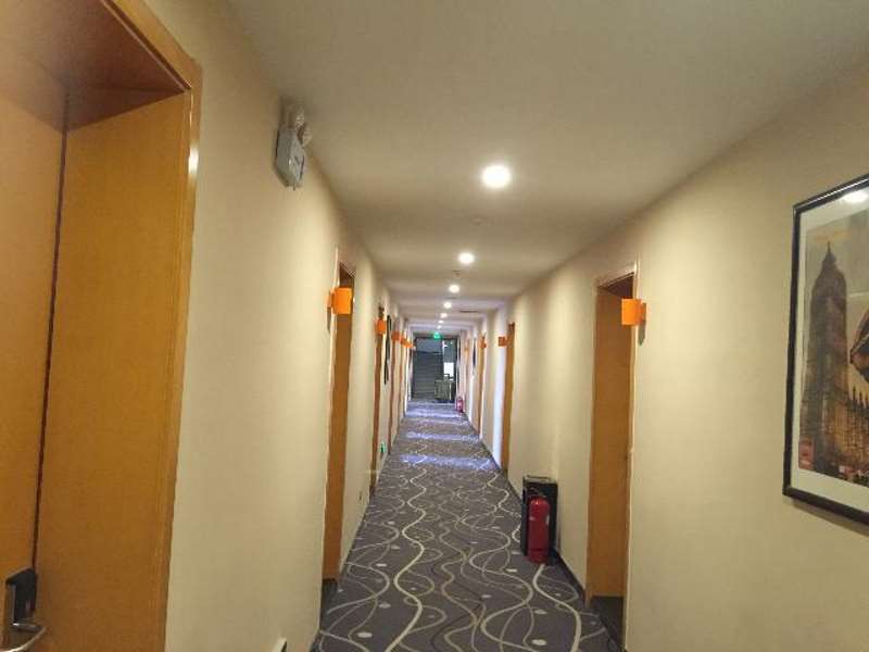 Лиаоченг: 7 Days Premium Linqing Jinding Baihuo Branch