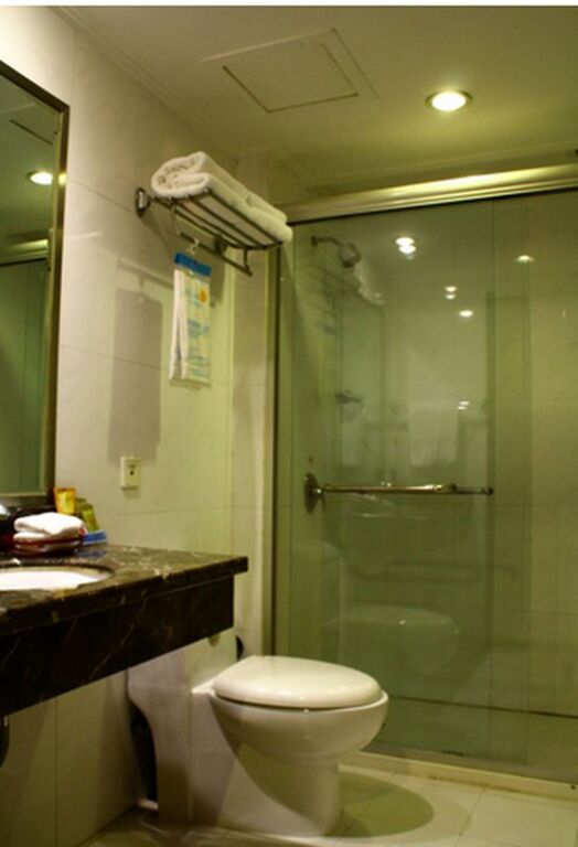 Иу: Yiwu Aoti Hotel