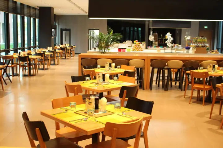 Циндао: Intercity Hotel Qingdao