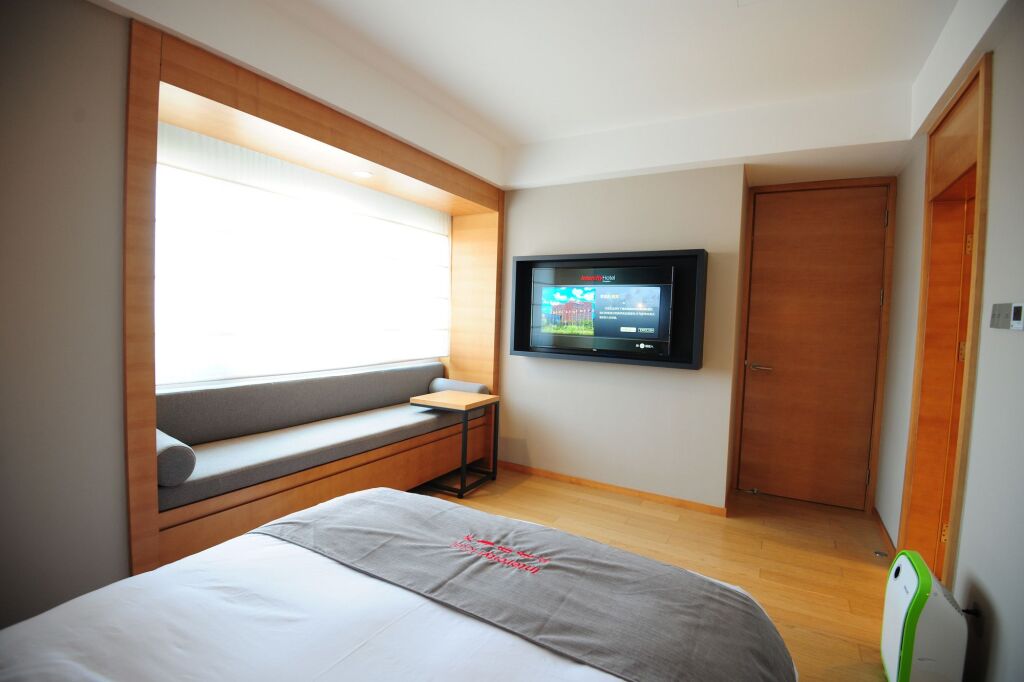 Циндао: Intercity Hotel Qingdao