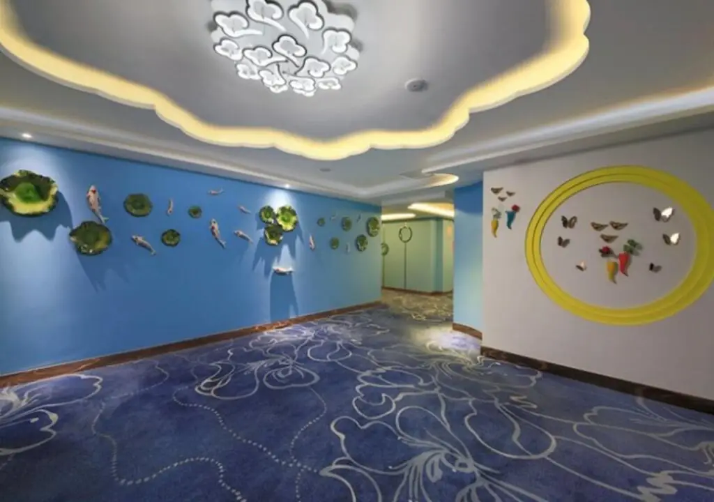 Шэньчжэнь: The Charter House Hotel