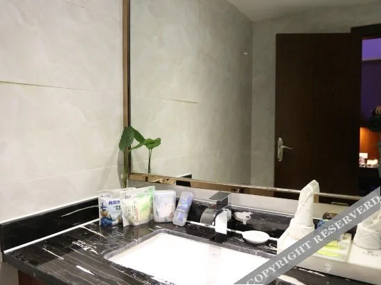Lu Yuan Wangfu Changcheng Hotel — фото 1