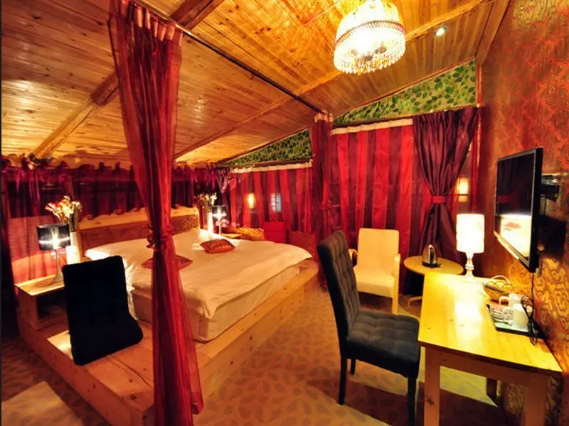 Шангри-Ла: The Cozy Inn