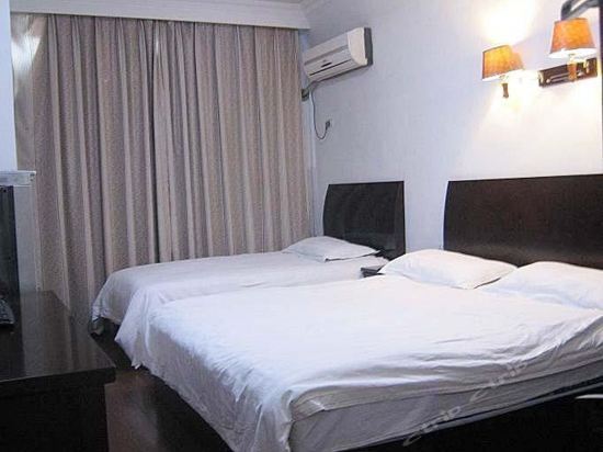 Цзясинь: Wuzhen Wangshui Renjia Inn