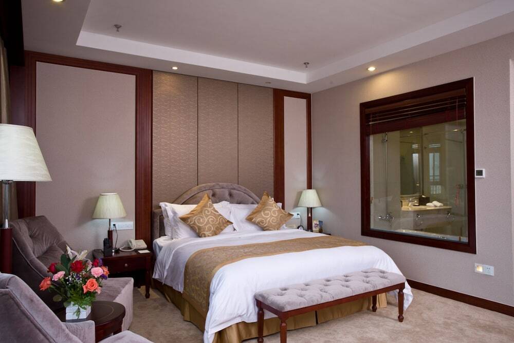 Jinling Cityviews Hotel — фото 1