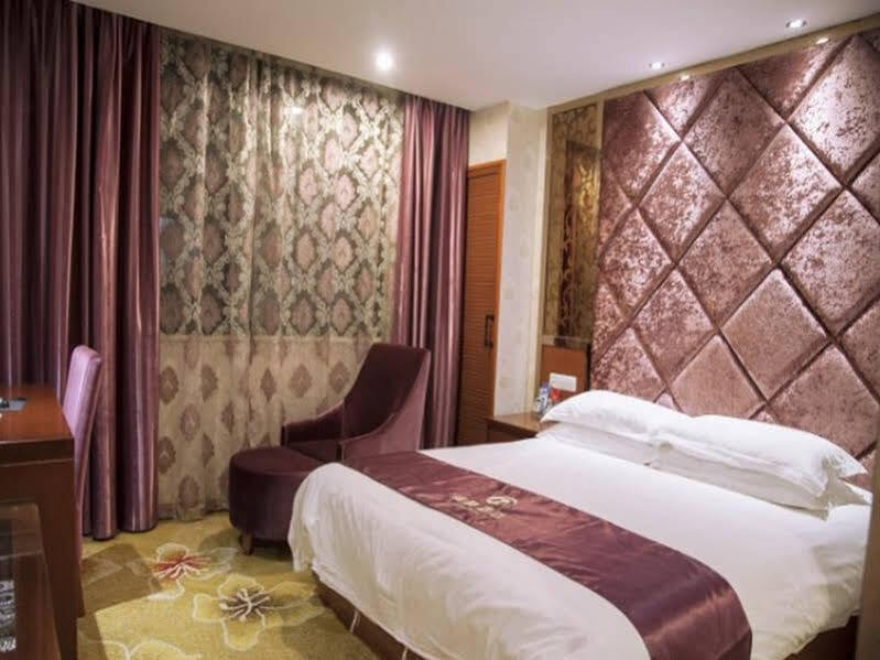 Иу: Yiwu Li Rong Hotel