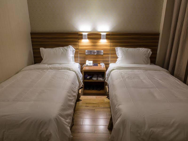 Гуанчжоу: Guangzhou Heng Chao Holiday Inn Hotel