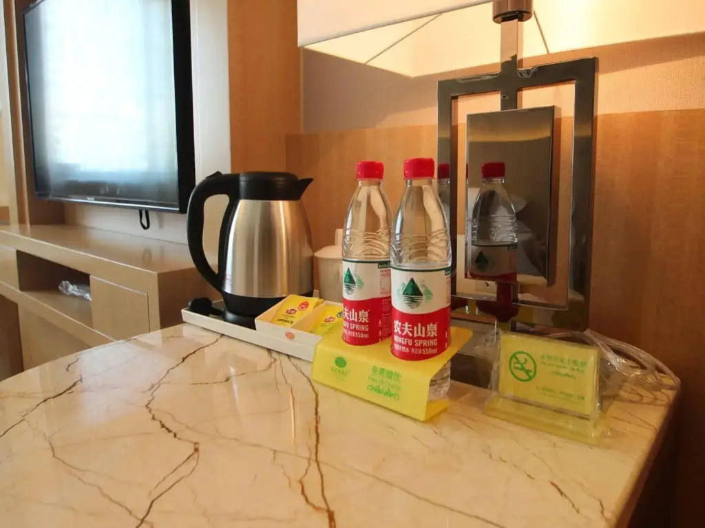 Шанхай: Shanghai Waigaoqiao Free Trade Zone Vienna Hotel