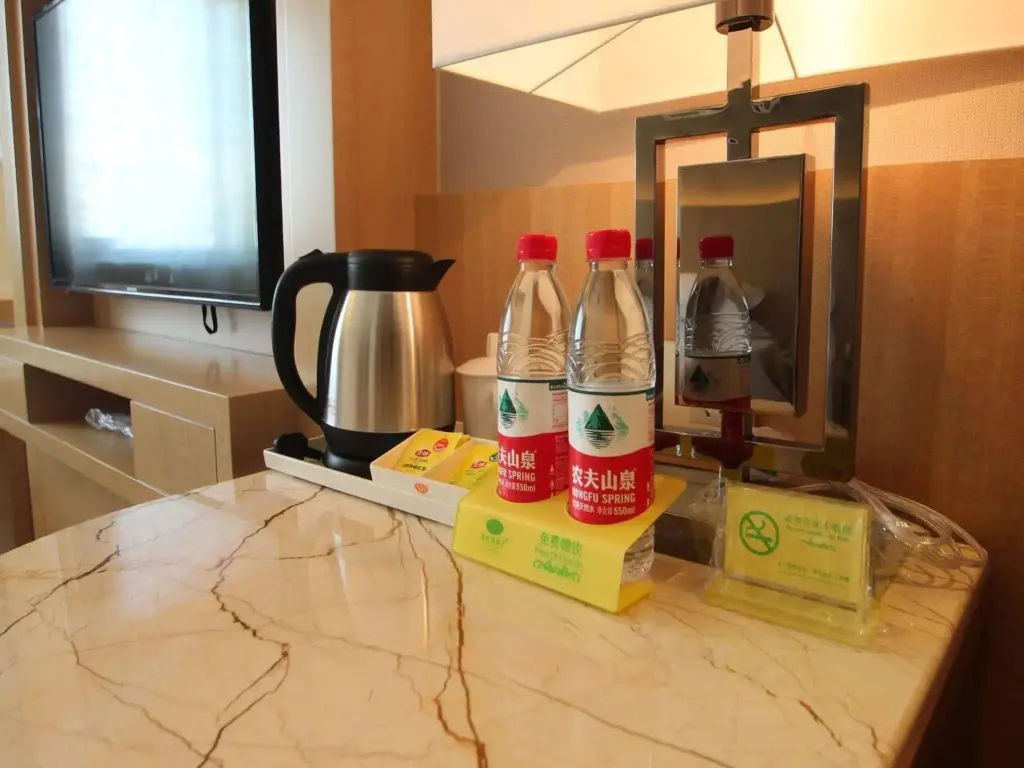 Шанхай: Shanghai Waigaoqiao Free Trade Zone Vienna Hotel