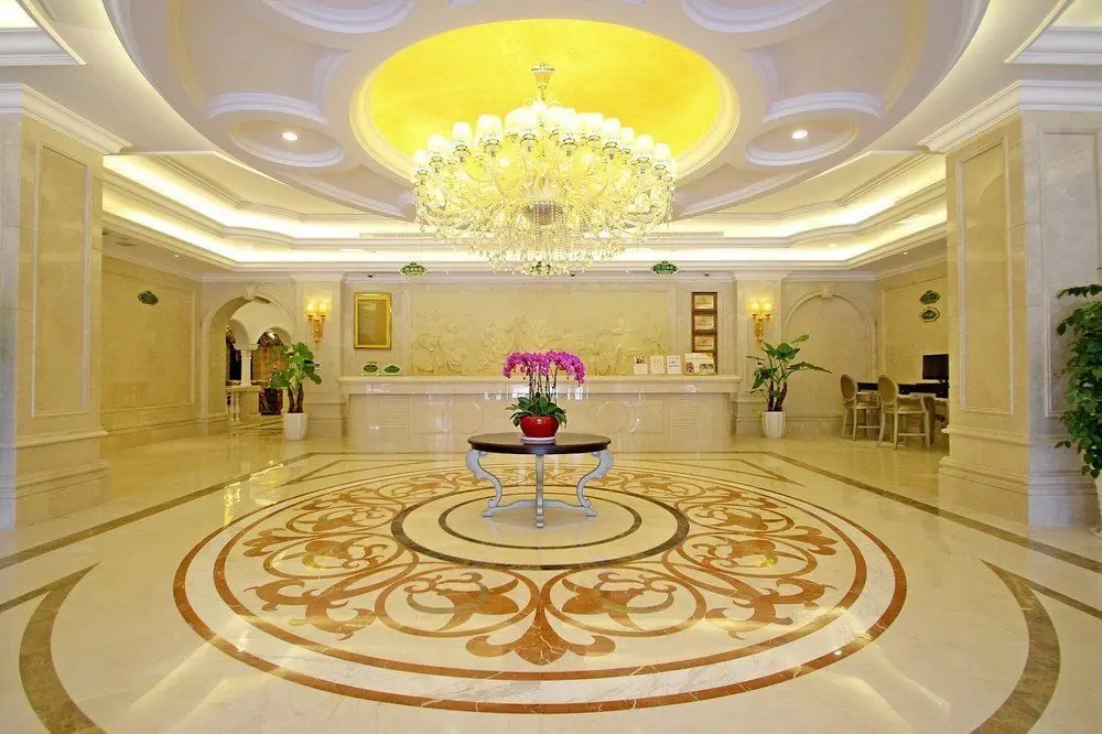 Шанхай: Shanghai Waigaoqiao Free Trade Zone Vienna Hotel