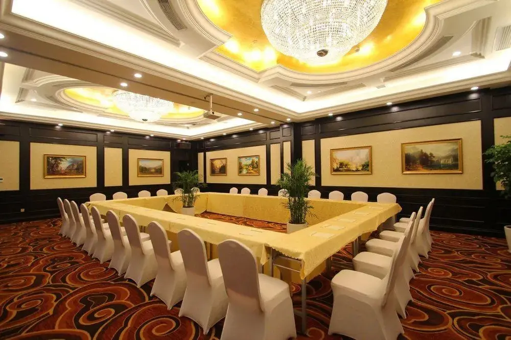Шанхай: Shanghai Waigaoqiao Free Trade Zone Vienna Hotel
