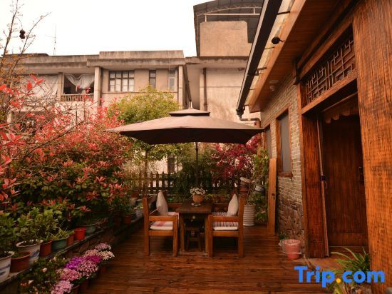 Чжанцзяцзе: Zhangjiajie Baihui Living Inn