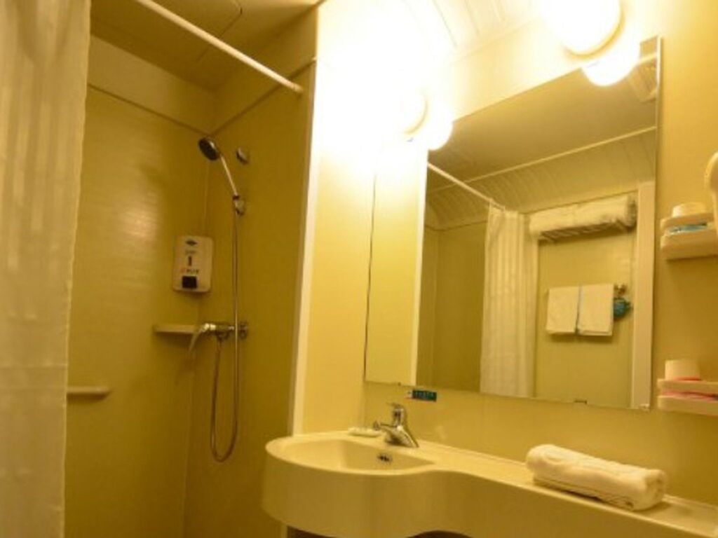 Ухань: Jinjiang Inn Wuhan Zhonghua Road HuangheLou Branch