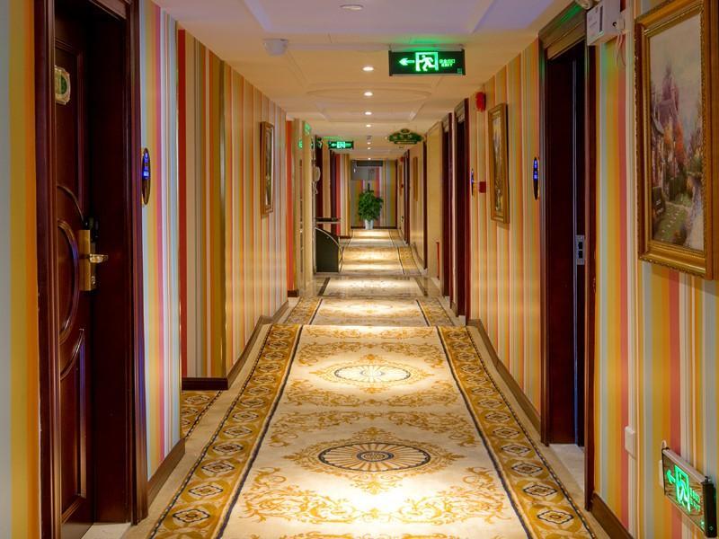 Шэньчжэнь: Vienna Hotel Shenzhen Dongmen Hubei Metro Station