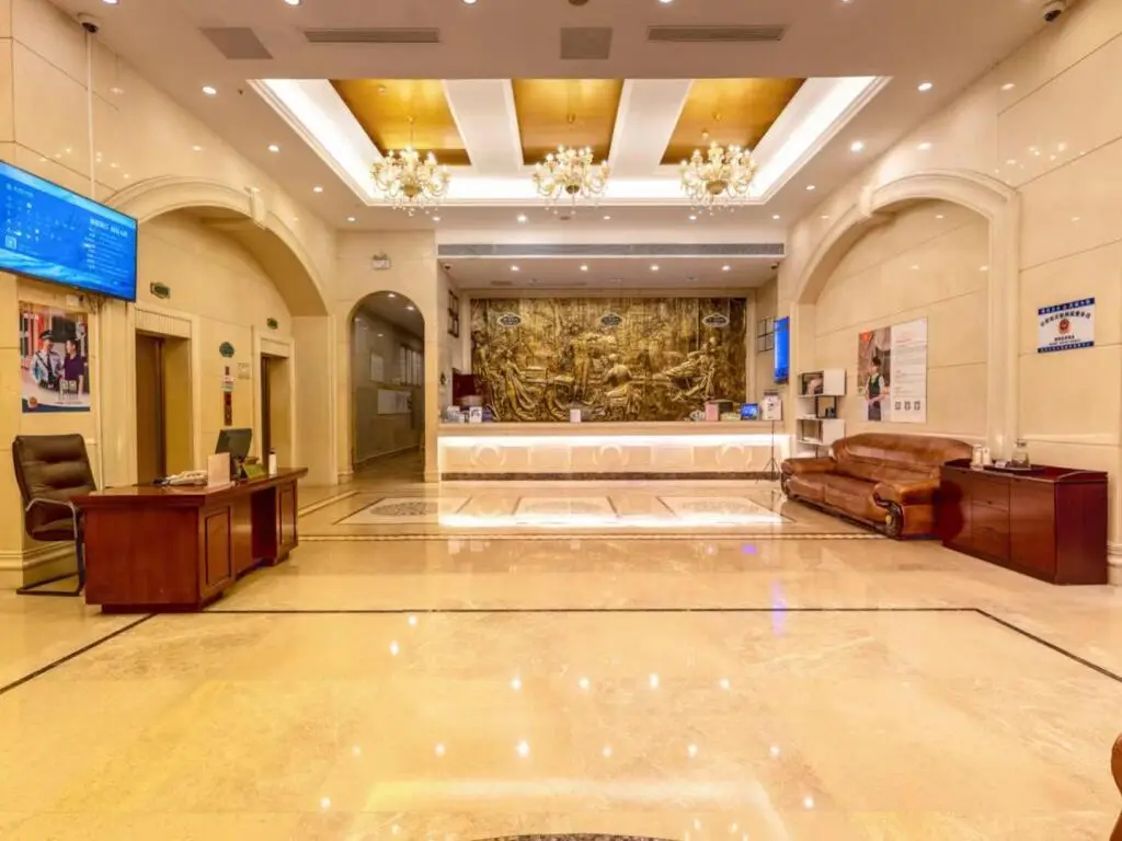 Дунгуань: Vienna Hotel Guangdong Dongguan Chang'an Station Bubugao