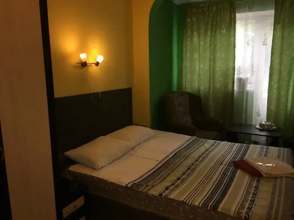 Москва: Hotel Tourist on Soldatskaya