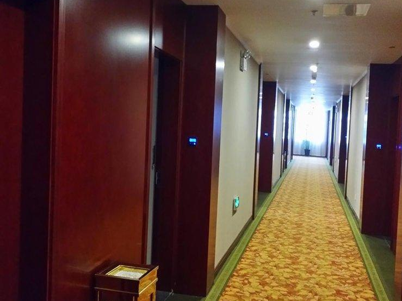 GreenTree Inn Xuzhou High Speed Railway Zhangqian Square Business Hotel — фото 1
