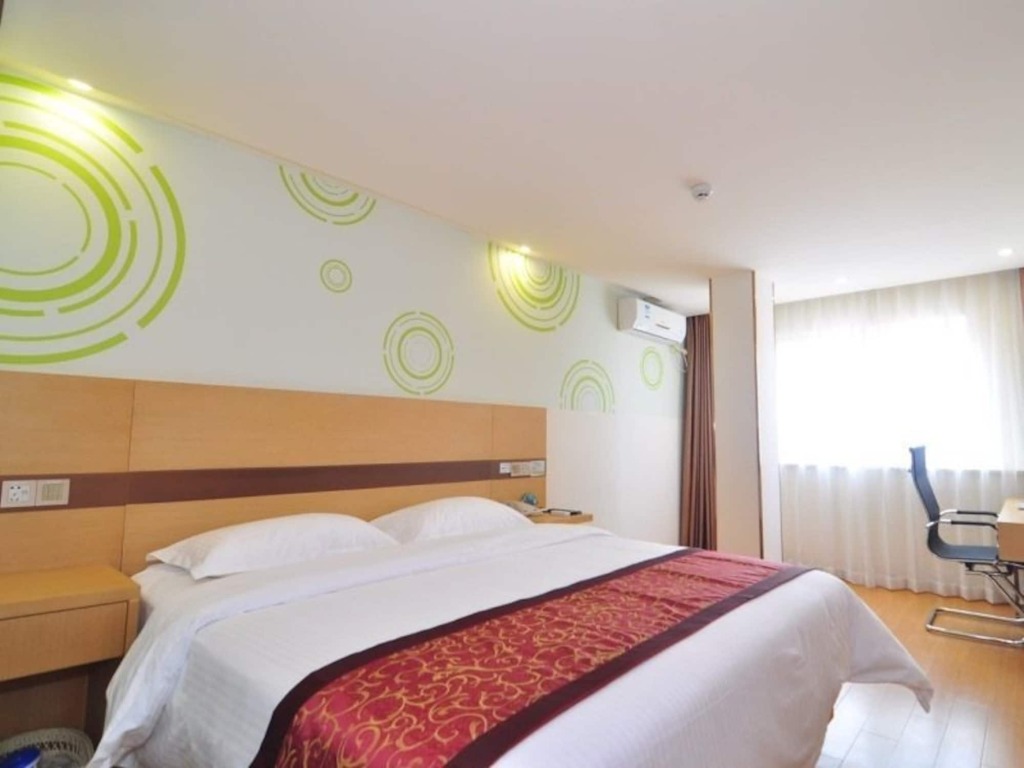 Greentree Inn Ningbo South Railway Station Express Hotel — фото 1