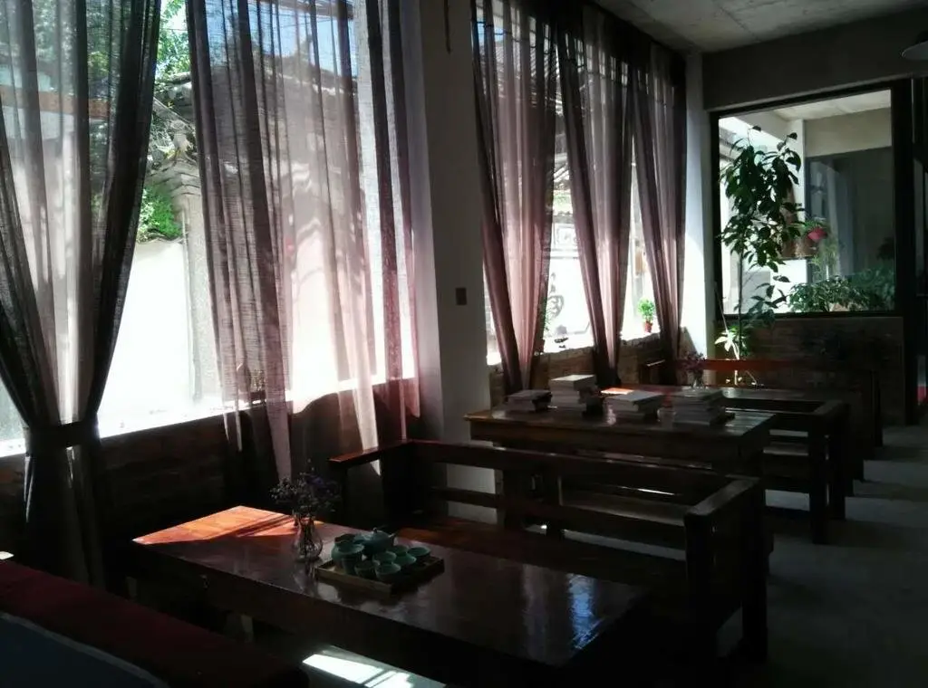 Дали: Longkan Garden Inn