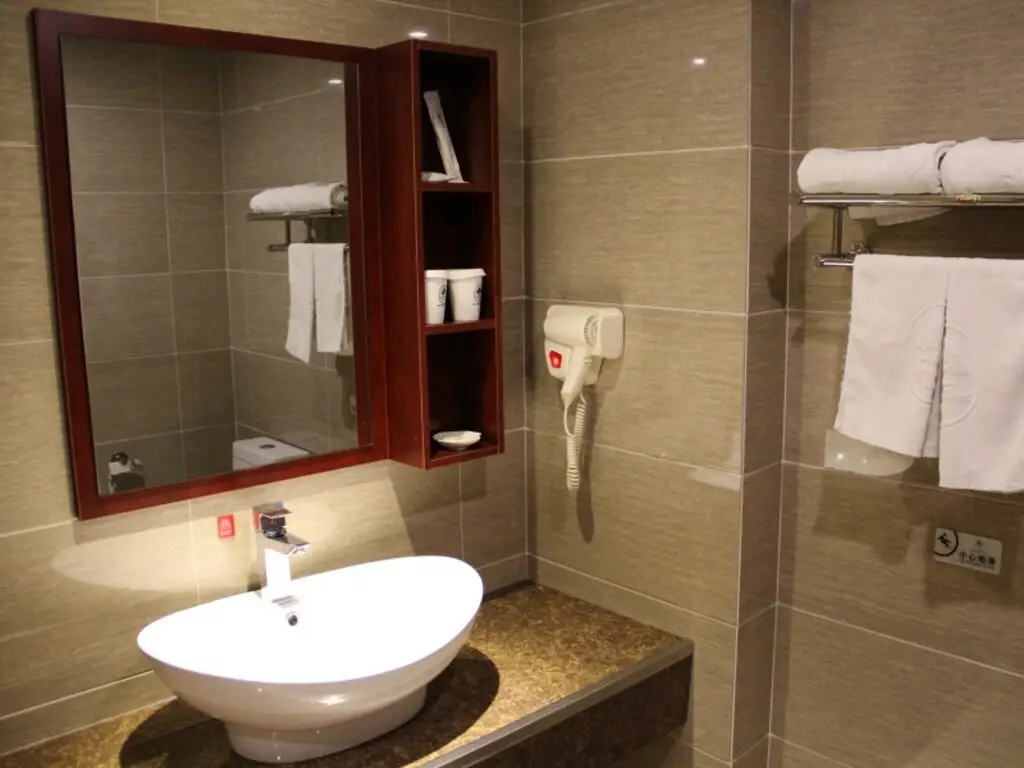 Наньтун: GreenTree Inn Nantong Tongzhou Shiji Avenue Jianghaihuangdu Express Hotel