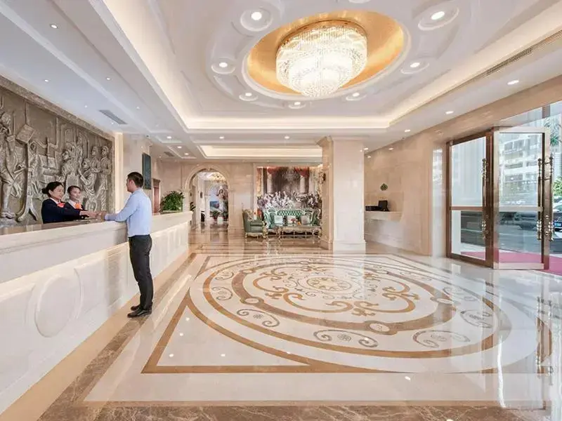 Шэньчжэнь: Vienna International Hotel (Shenzhen North Railway Station Longhua Yifang Tiandi Branch)