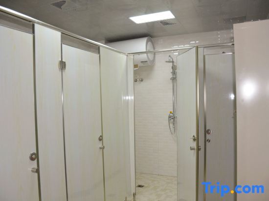 Чжанъе: The Silk Road Travelers Hostel