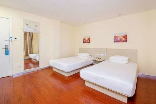 Циндао: Hanting Hotel (Jimo Baolong Plaza)