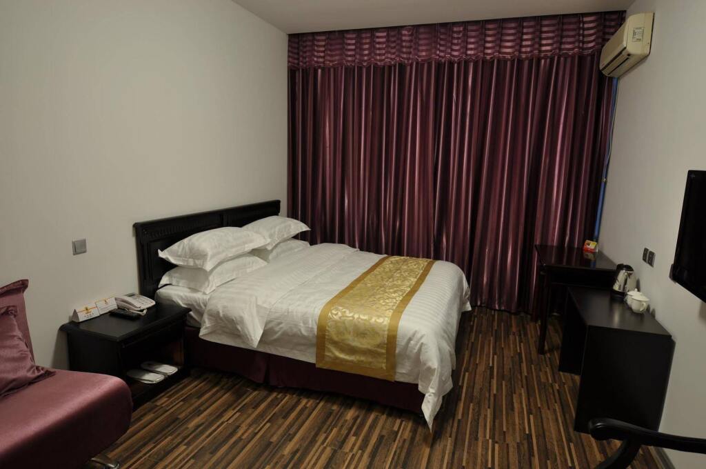 Пекин: Super 8 Hotel Beijing Beitaipingzhuang