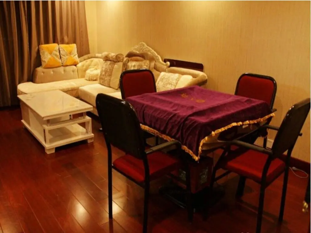 Xuancheng: One Plus One Holiday Inn