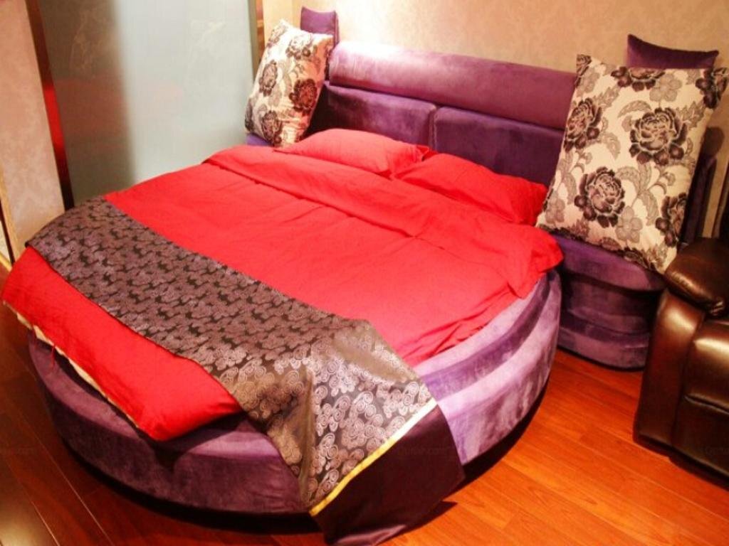Xuancheng: One Plus One Holiday Inn