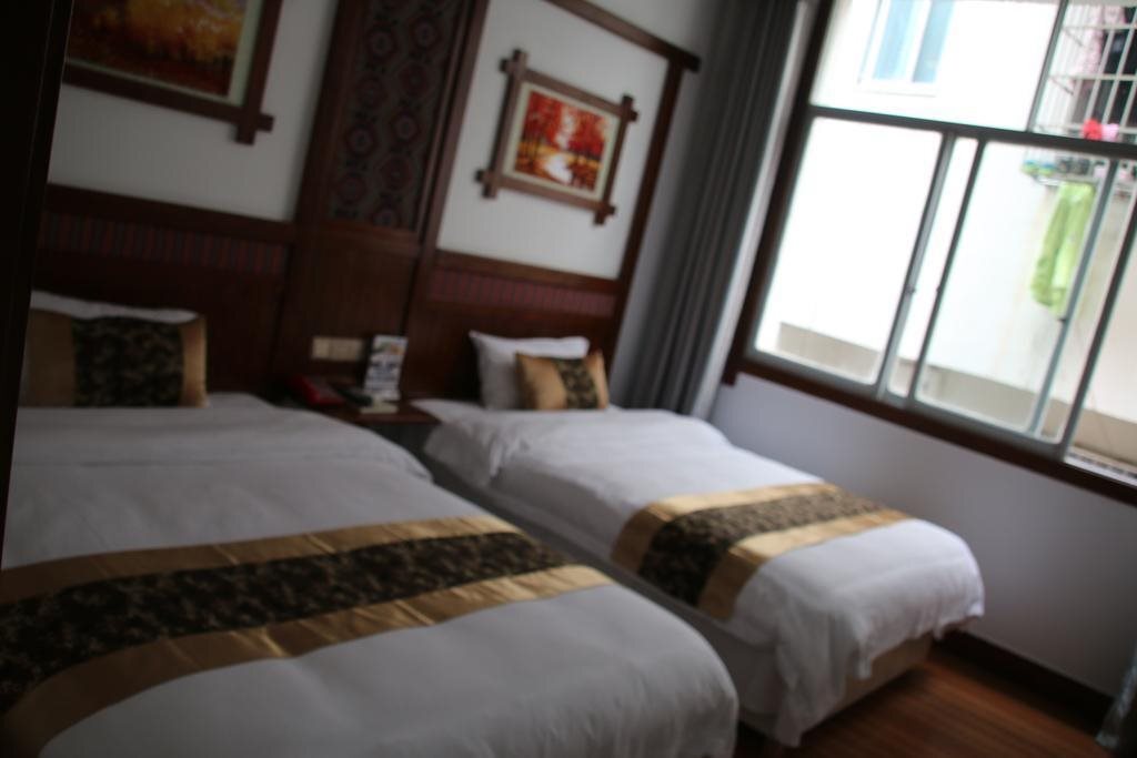 Чжанцзяцзе: Military Theme Inn