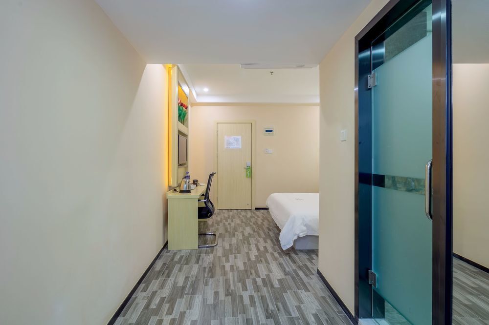 Гуанчжоу: Yimi Hotel Guangzhou Fangcun Wharf Branch
