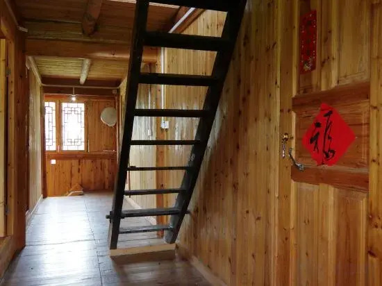 Лючжоу: Tongxiang Country House