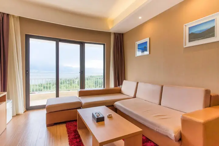 Дали: Er Hai Bay Holiday Hotel