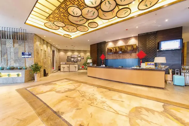 Дали: Er Hai Bay Holiday Hotel