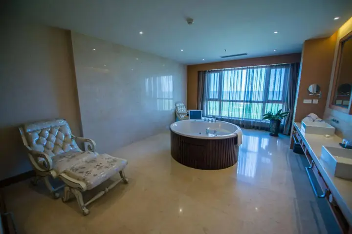 Циньхуандао: Arcadia seaside holiday hotel Beidaihe