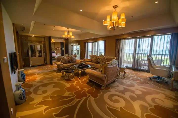 Циньхуандао: Arcadia seaside holiday hotel Beidaihe