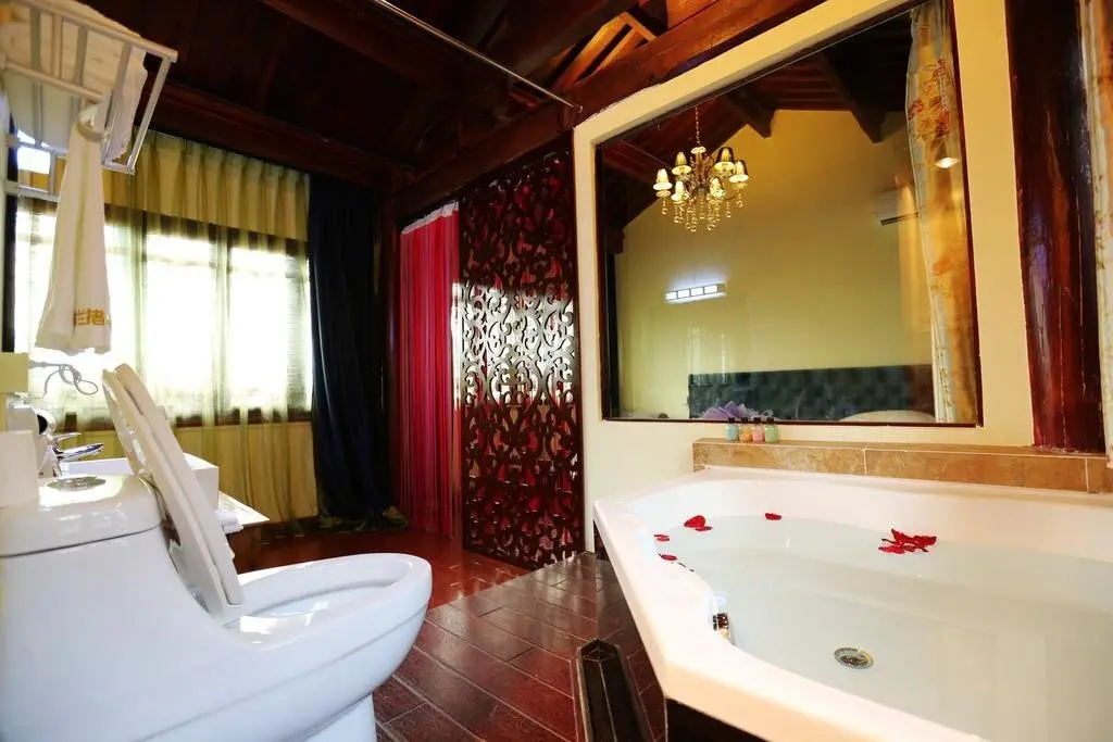 Лицзян: Lijiang Vientiane Lancuo Mosuo Inn
