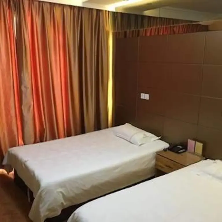 Циндао: Floral Hotel·Qingdao Dream Ship Scenic Hotel