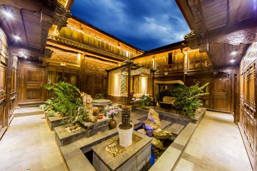Лицзян: Lijiang Wengjia Dayuan