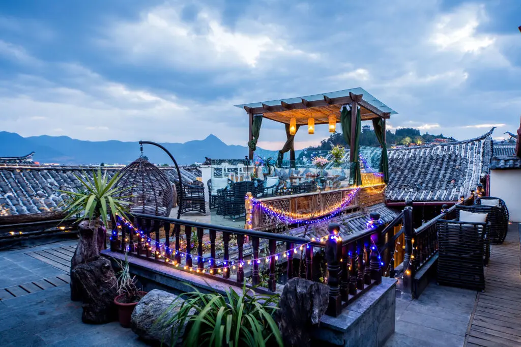 Лицзян: Lijiang Wengjia Dayuan