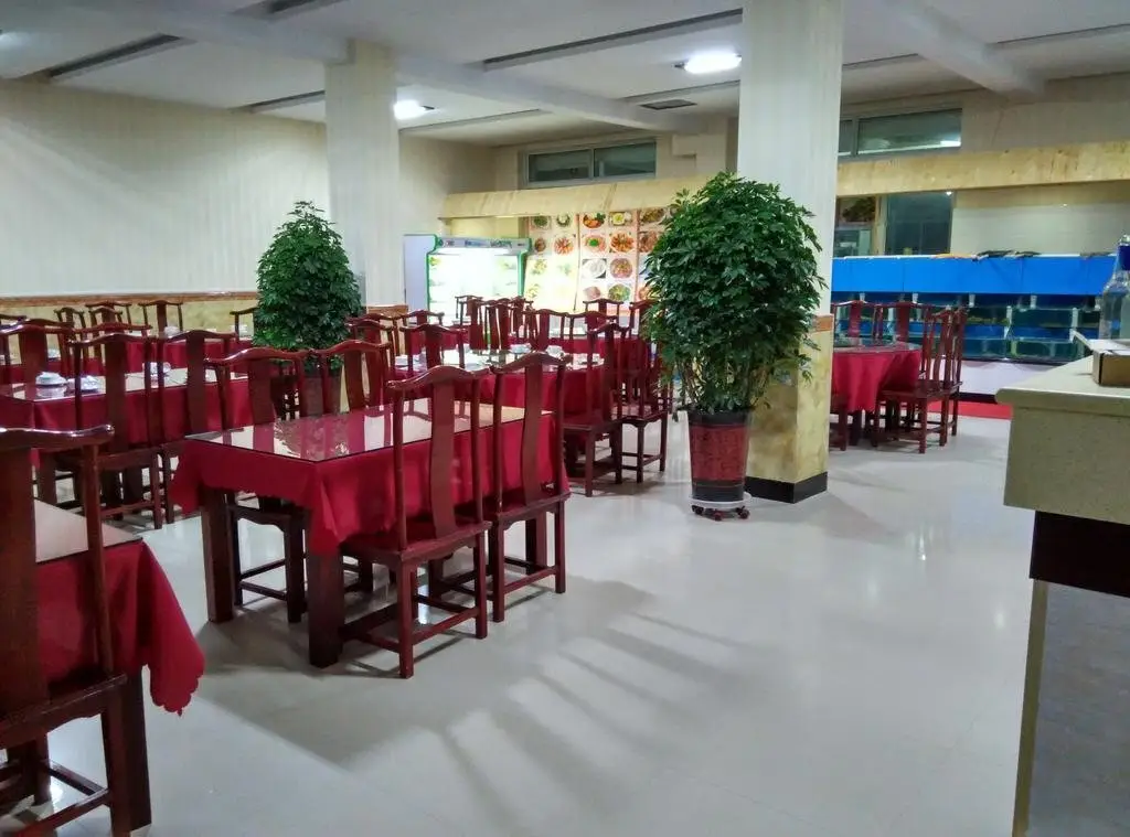 Циньхуандао: Golden Coast Xiao Xu Seafood Hotel